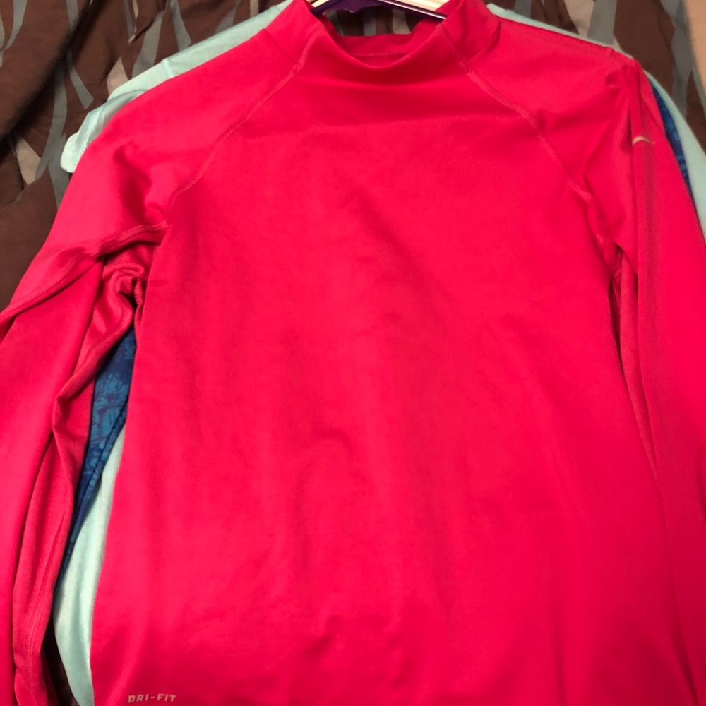 Underarmer & Nike long sleeve shirts